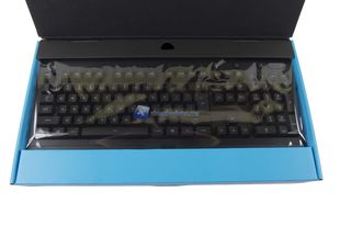 Logitech G213 Prodigy 4